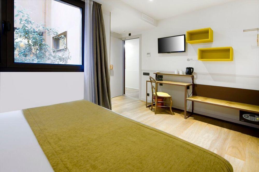 Casa Bella Gracia By Aspasios บาร์เซโลนา ภายนอก รูปภาพ