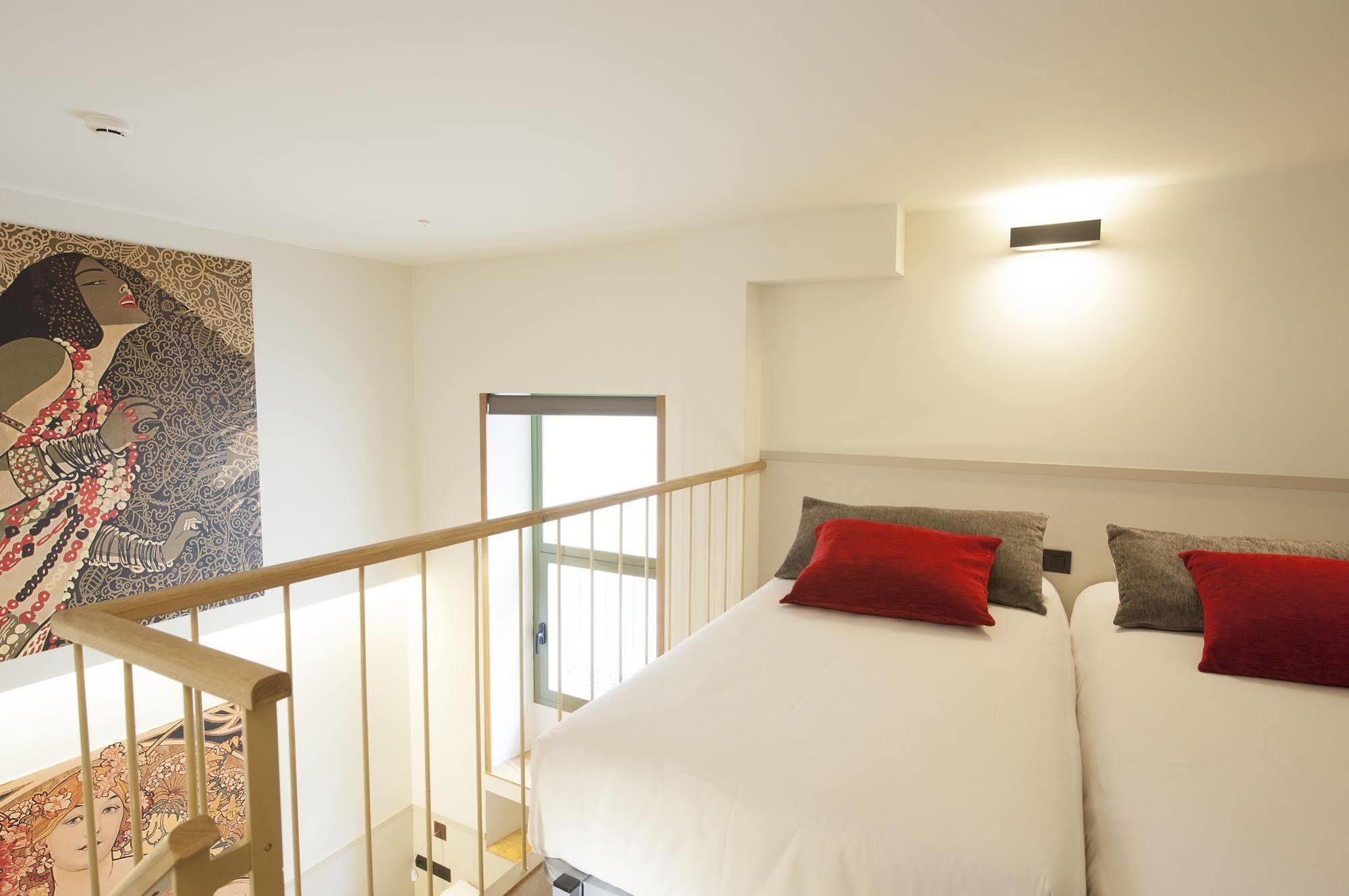 Casa Bella Gracia By Aspasios บาร์เซโลนา ภายนอก รูปภาพ